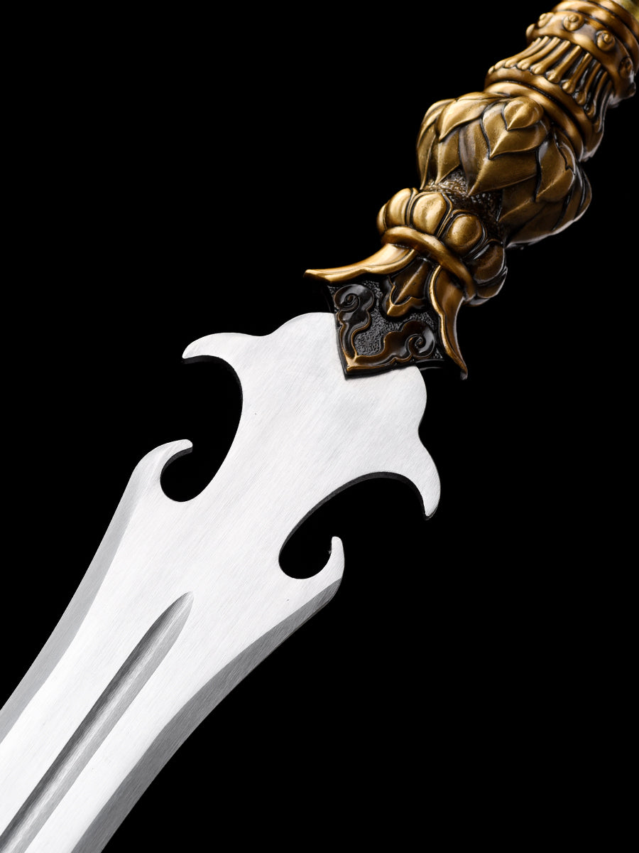 Eighteen weapons: Lotus Spear 111