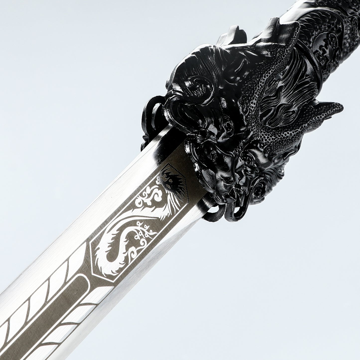 Handmade Chinese Black Dragon Theme Full Tang Han Dynasty Real Chinese Swords