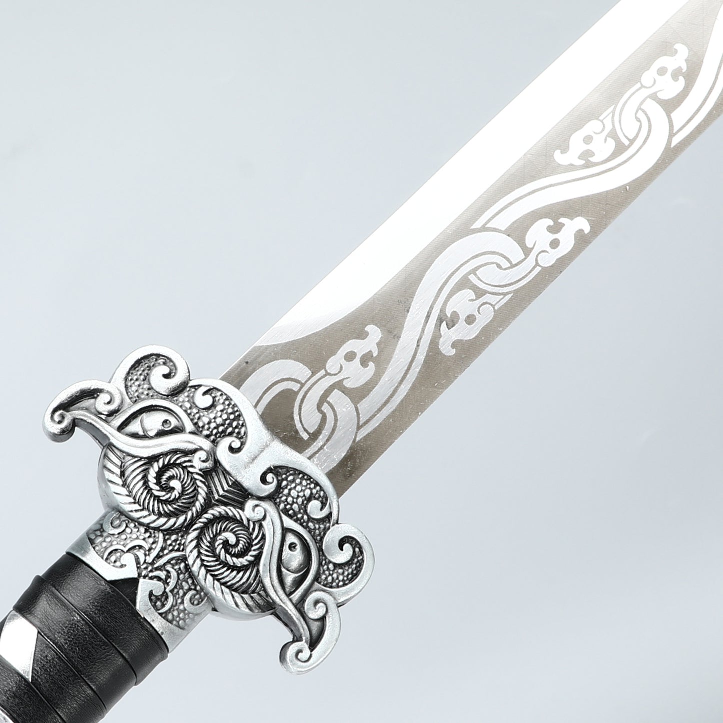 Tang Dynasty Sword Chinese Blade High Carbon Steel Black Dragon Pattern Sheath