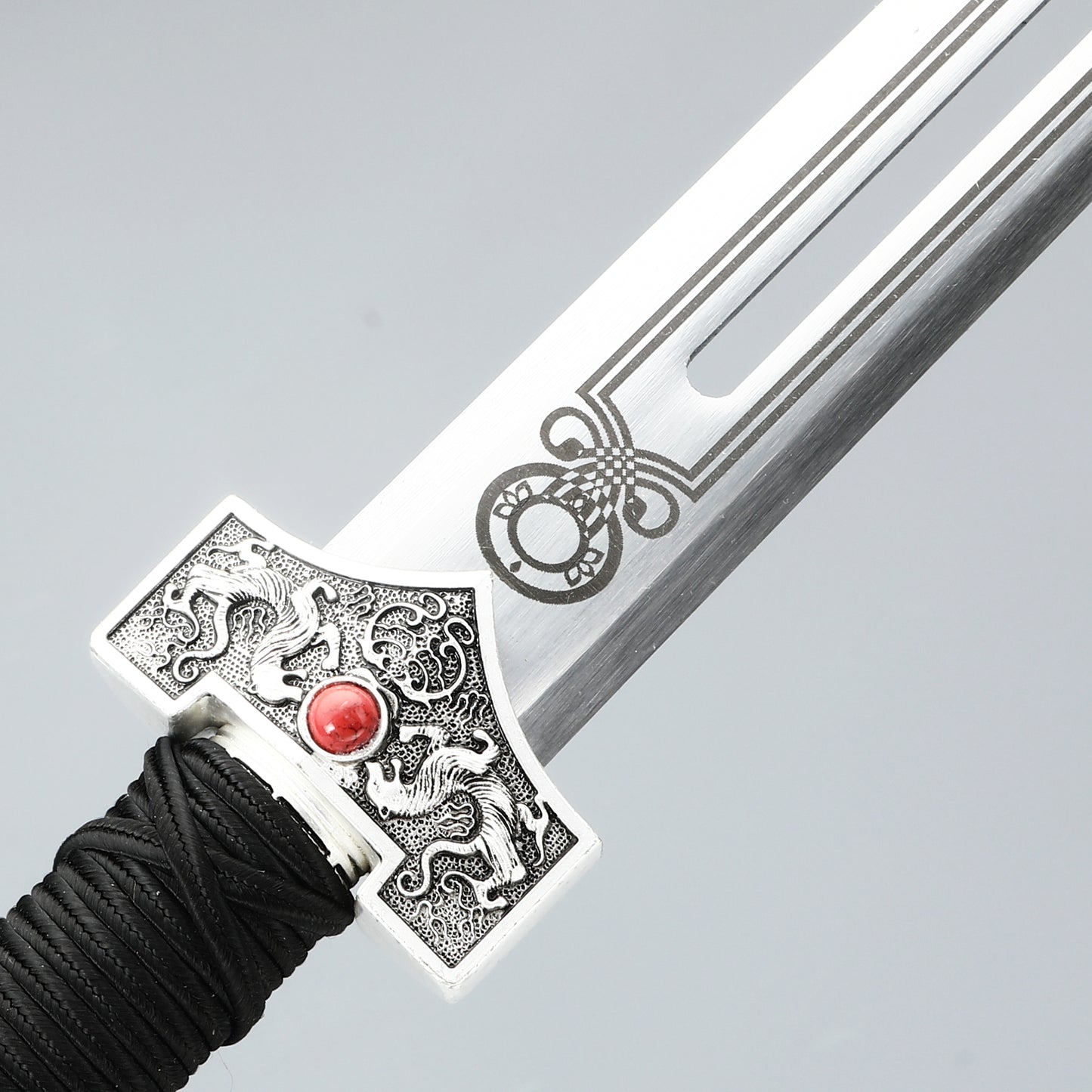 Hand crafted Han Dynasty collection gift sword made of 1095 steel with a red sheath