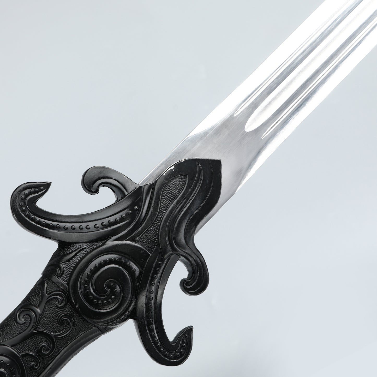 Black Sword, a handmade Han Dynasty sword made of 1095 steel in China, used for collection and gift giving