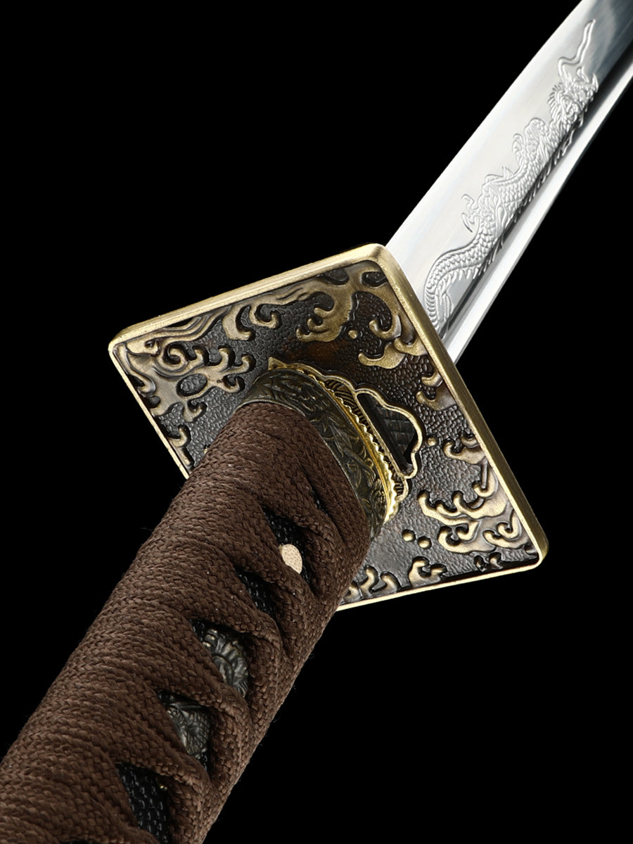 Japanese samurai sword with 1095 steel blade, hand carved dragon exquisite sheath