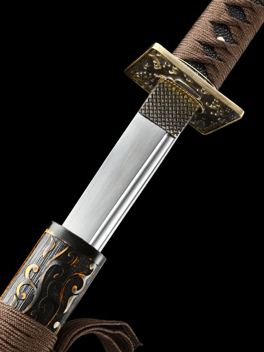 Japanese samurai sword with 1095 steel blade, hand carved dragon exquisite sheath