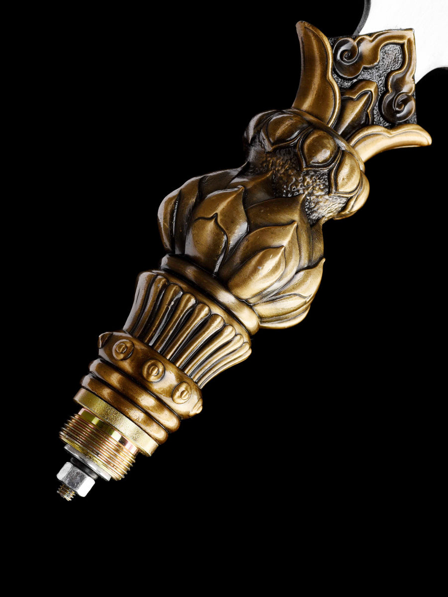 Eighteen weapons: Lotus Spear