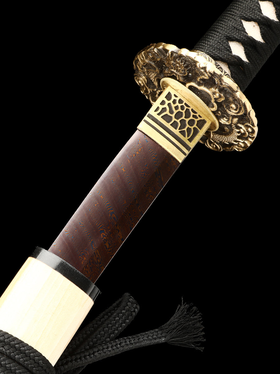 Aut Japanese knife made of Damascus steel with twisted patterns, hand forged and sharpened(79)