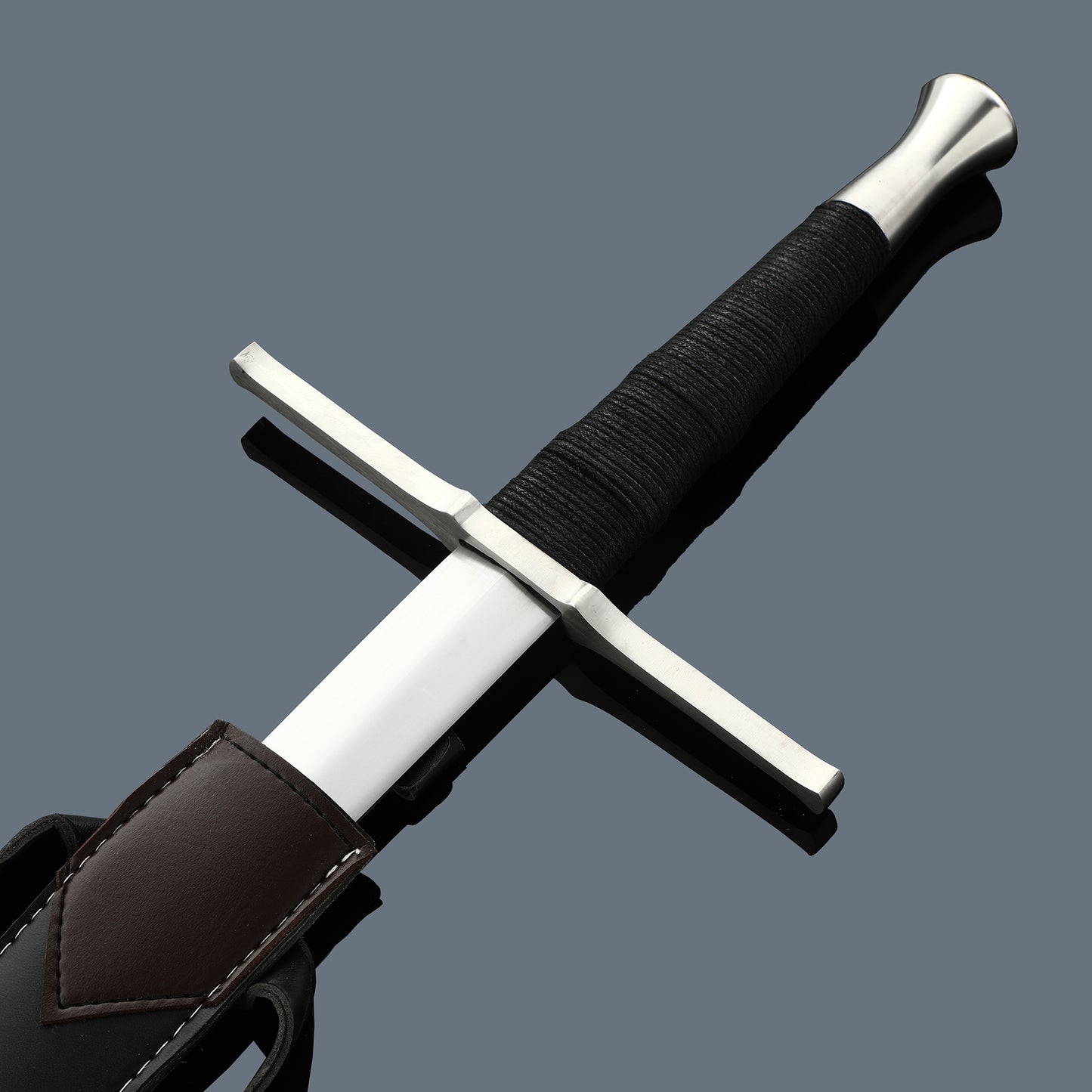 (32)EUROPEAN SWORD