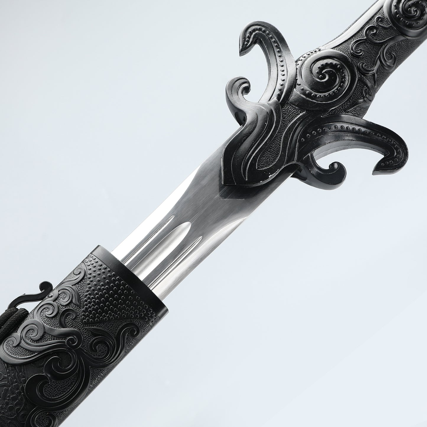 Black Sword, a handmade Han Dynasty sword made of 1095 steel in China, used for collection and gift giving