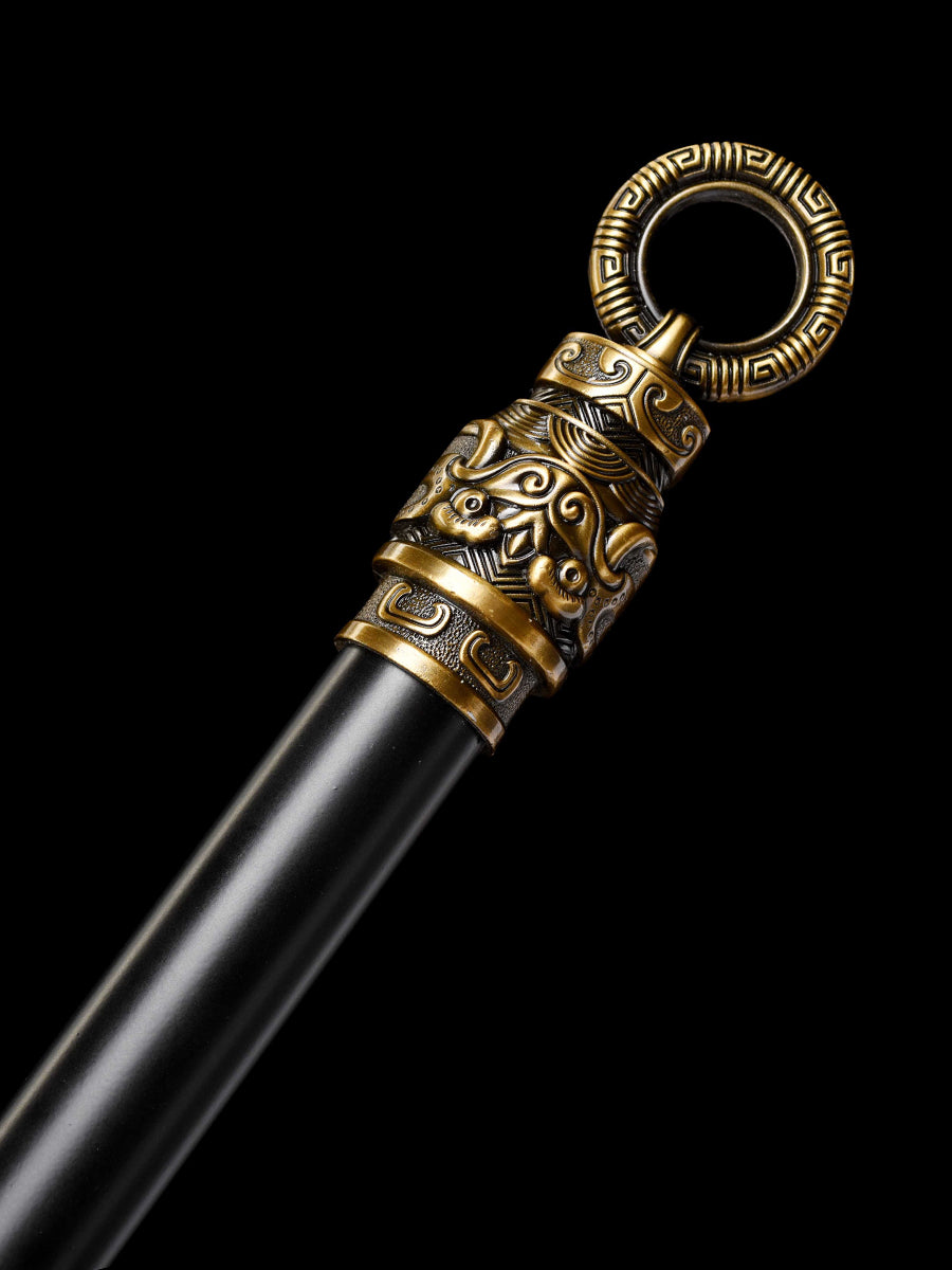 Eighteen weapons for decoration and collection, Dragon Gallbladder Bright Silver Spear