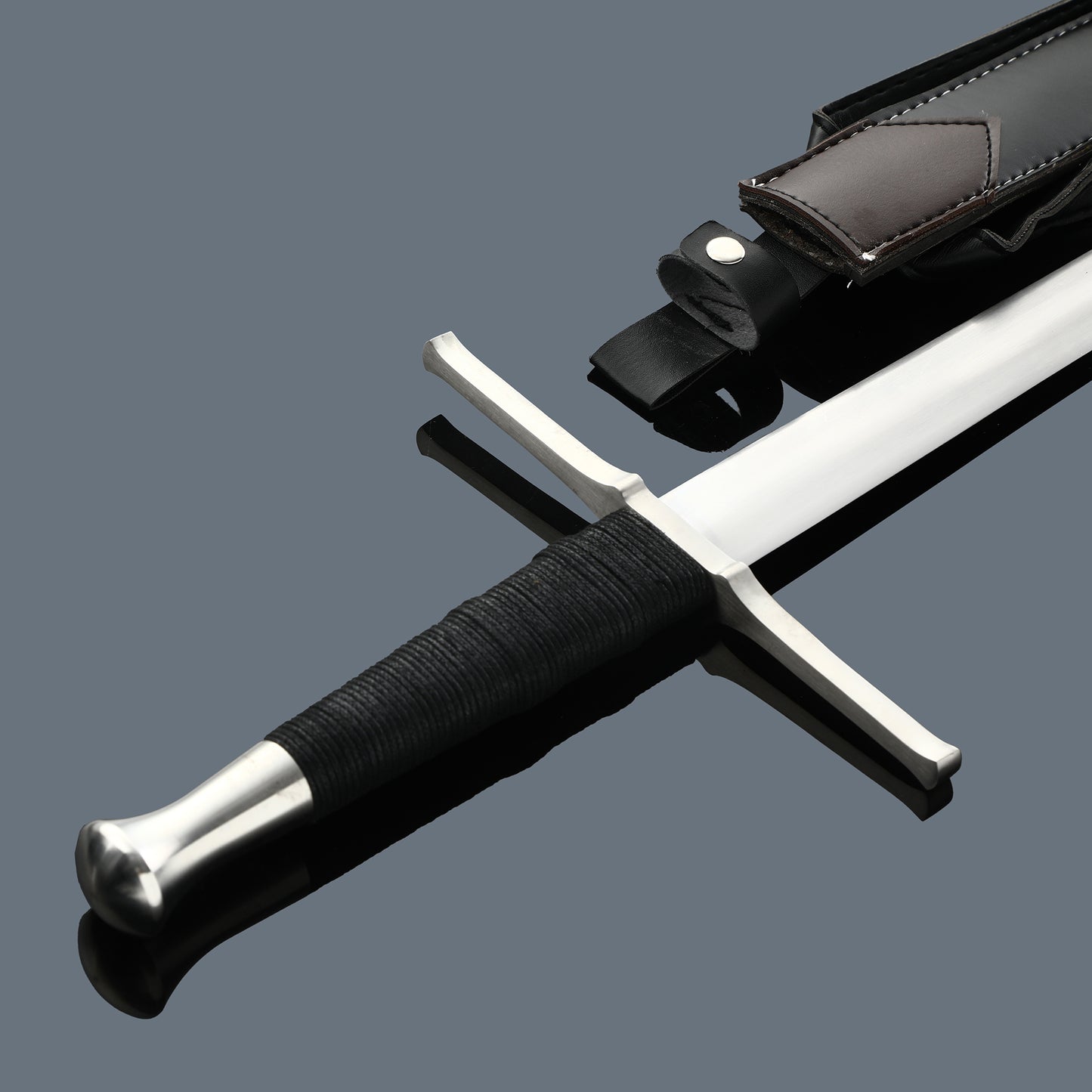 (32)EUROPEAN SWORD