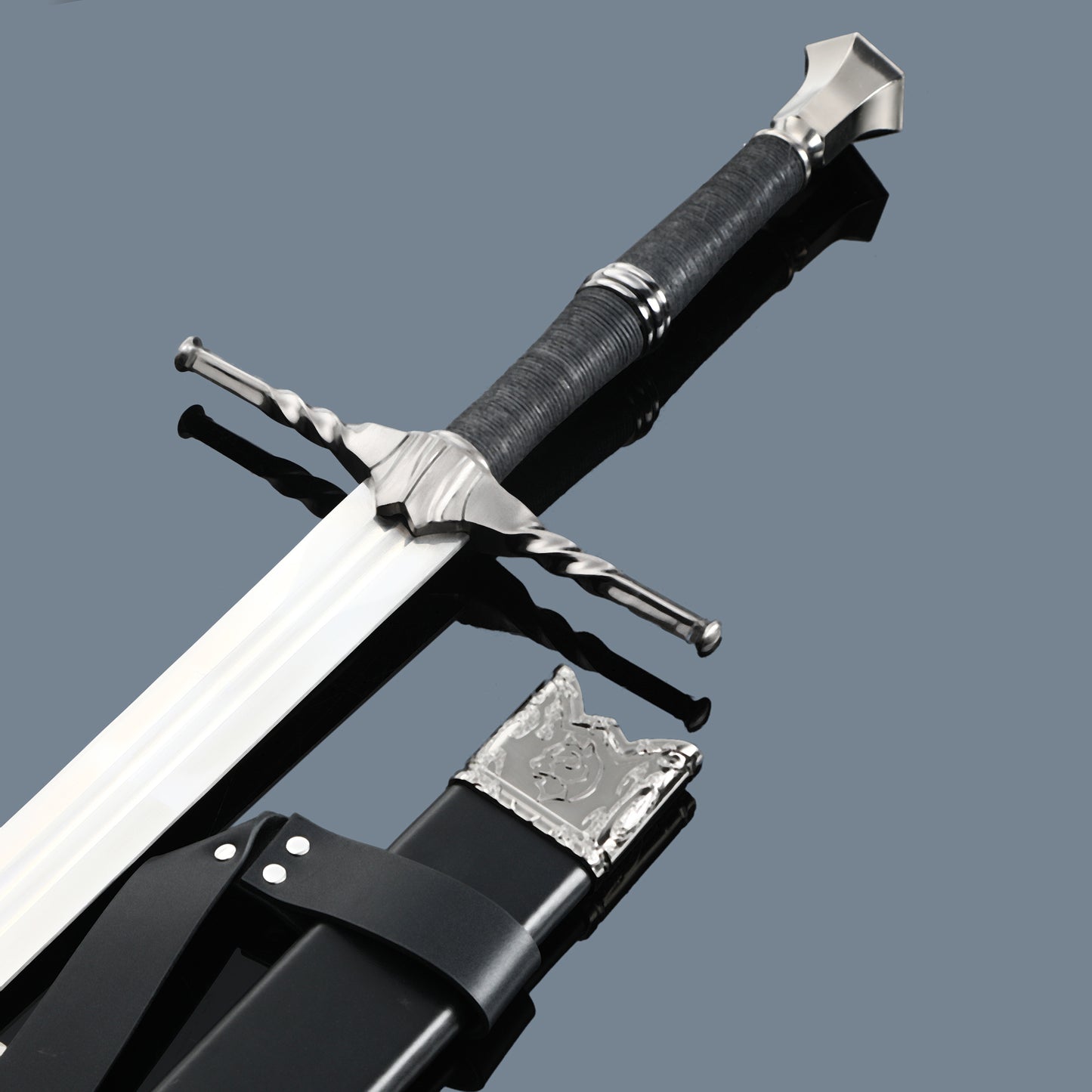 (26)EUROPEAN SWORD