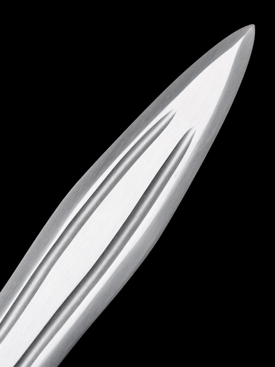 Eighteen weapons: Lotus Spear