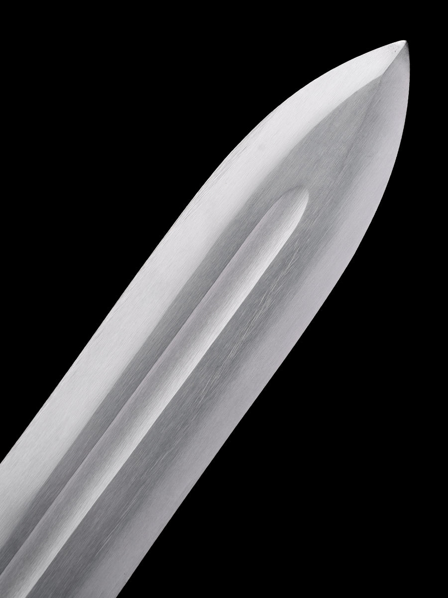 Eighteen weapons for decoration and collection, Dragon Gallbladder Bright Silver Spear