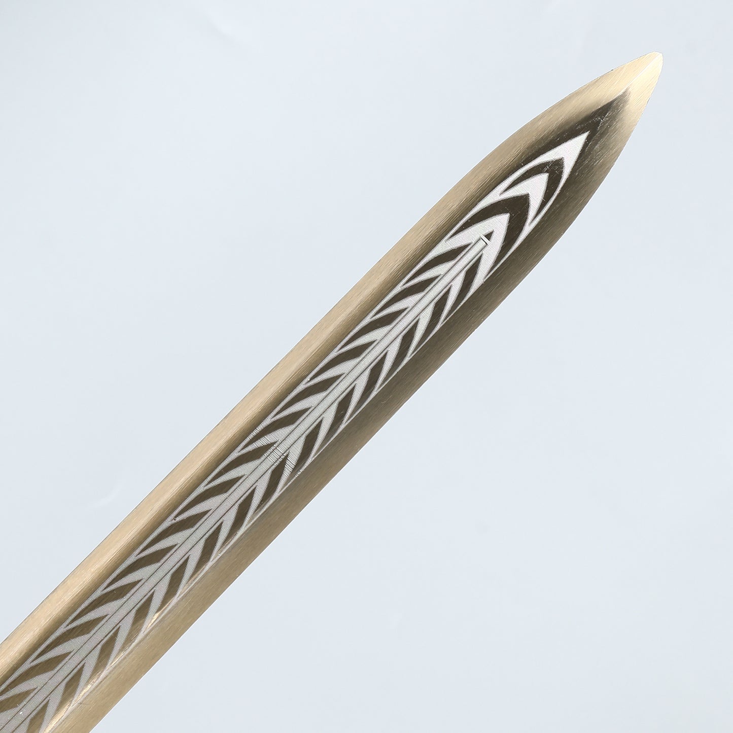 A 1095 steel sword from the Han Dynasty handmade in China, imitating a golden sword, used for collection and gift giving