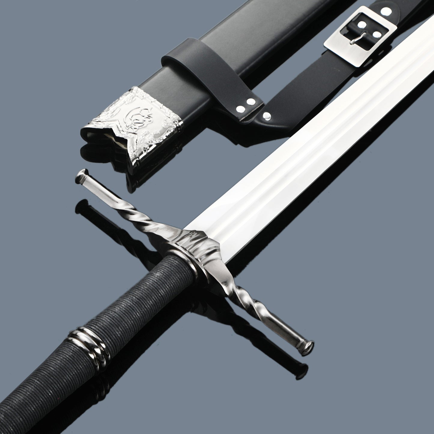 (26)EUROPEAN SWORD