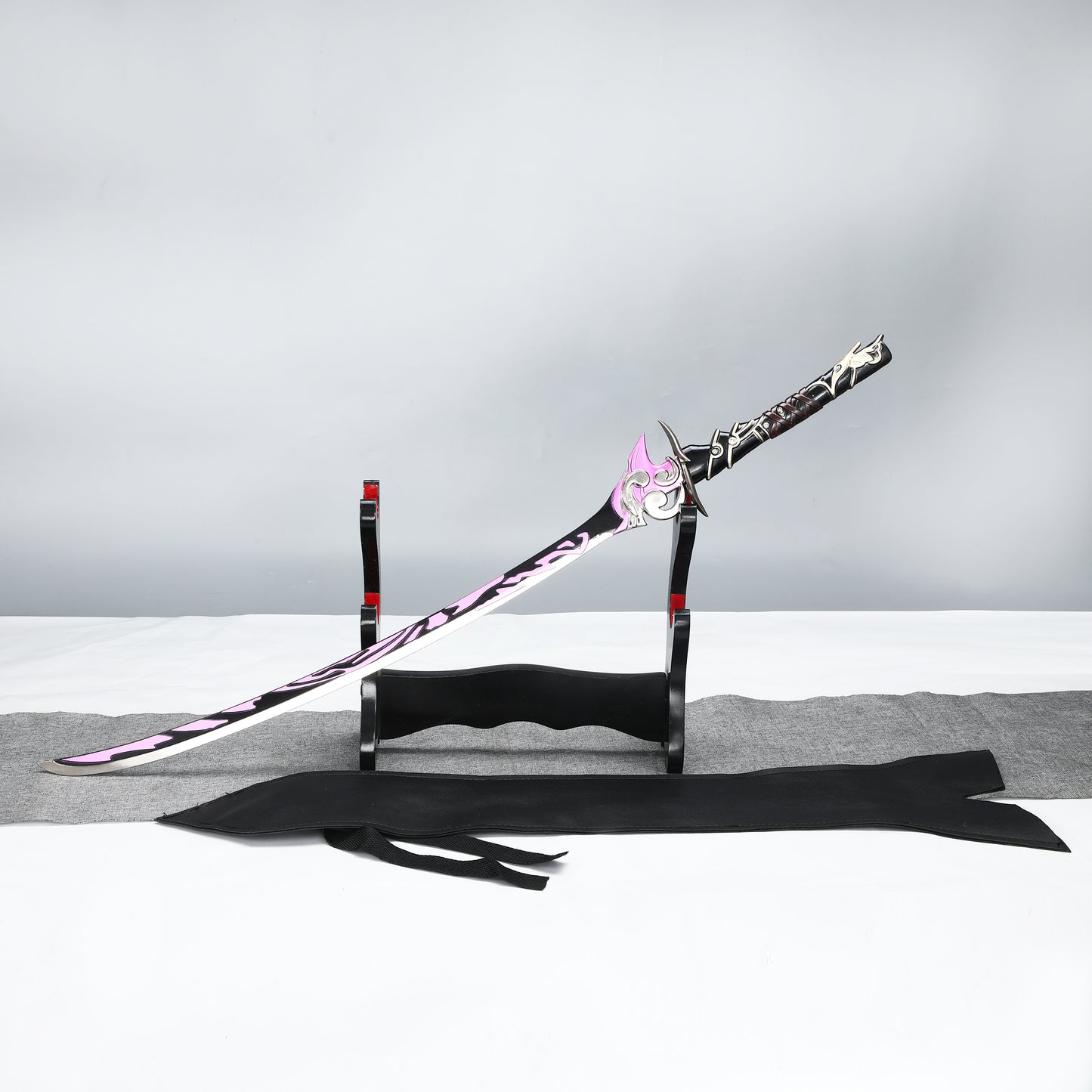 (88)Role playing props are all metal and non cutting