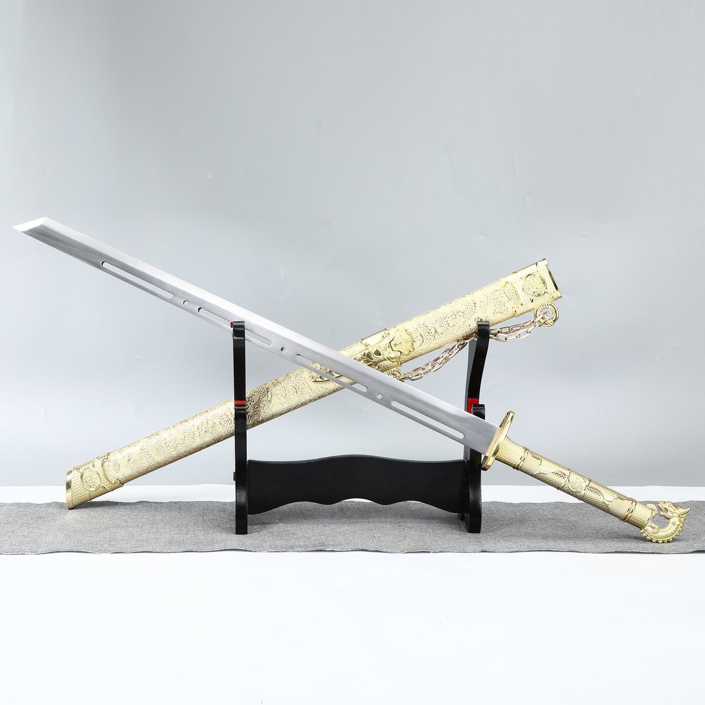 Chinese Tang knife made of 1095 steel, golden fitting with dragon pattern sheath