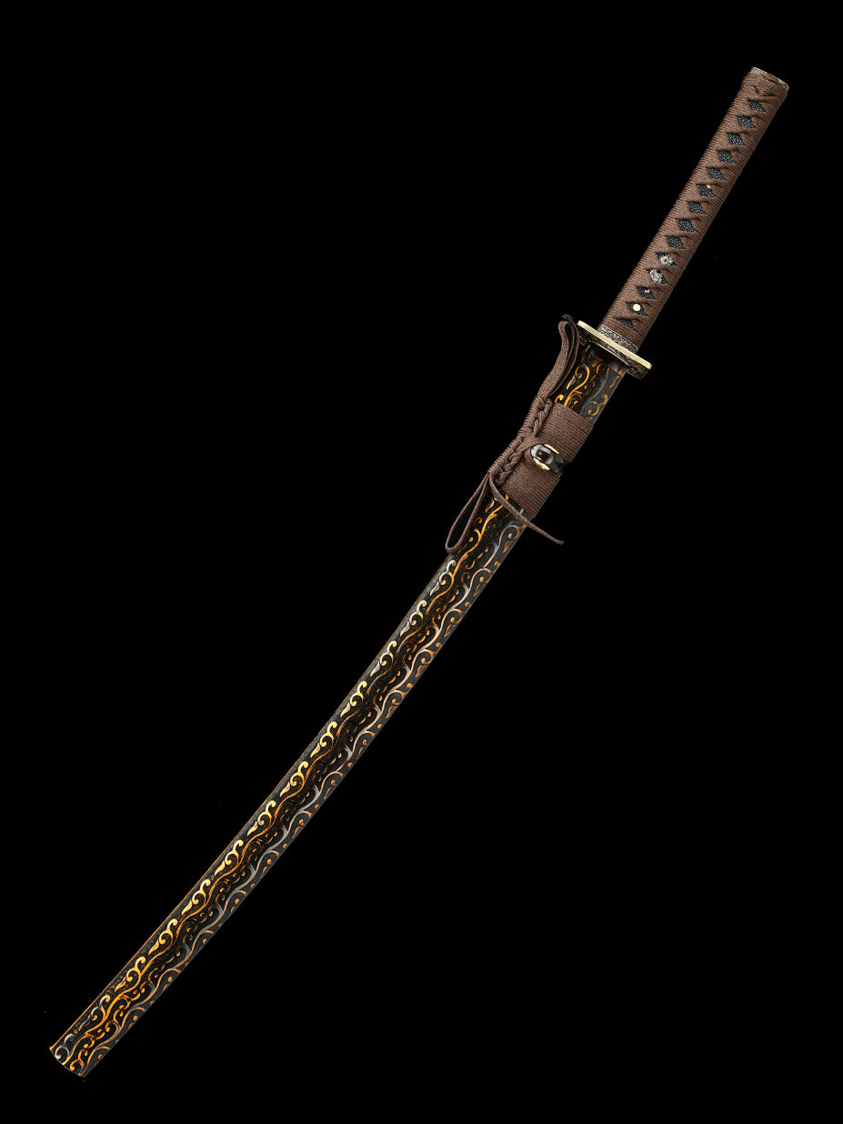 Japanese samurai sword with 1095 steel blade, hand carved dragon exquisite sheath