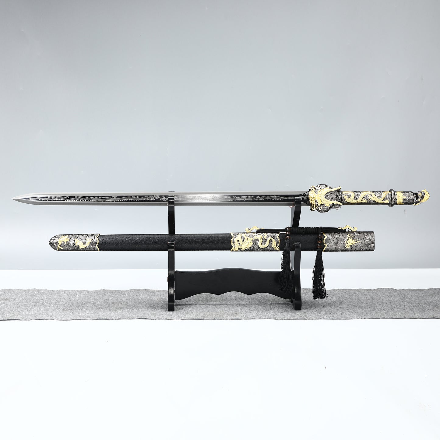 Handmade Chinese Black Dragon Theme Full Tang Han Dynasty Real Chinese Swords blunt