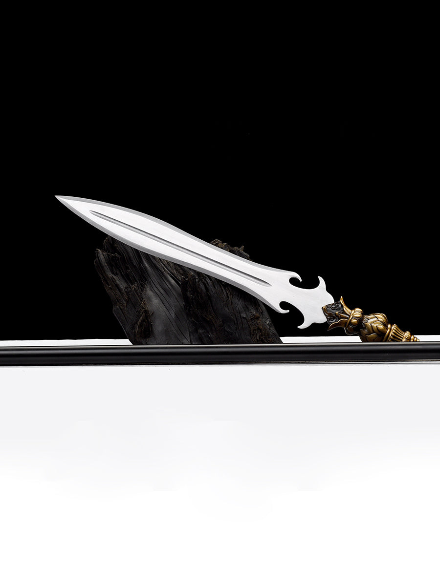 Eighteen weapons: Lotus Spear 111