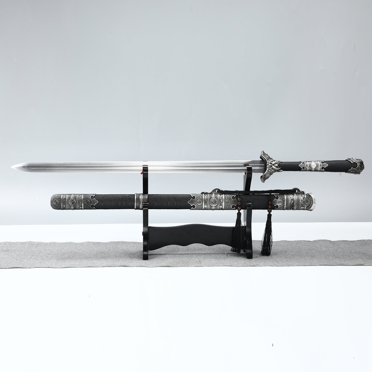 Handmade 1095 steel black scabbard for Chinese Han Dynasty swords