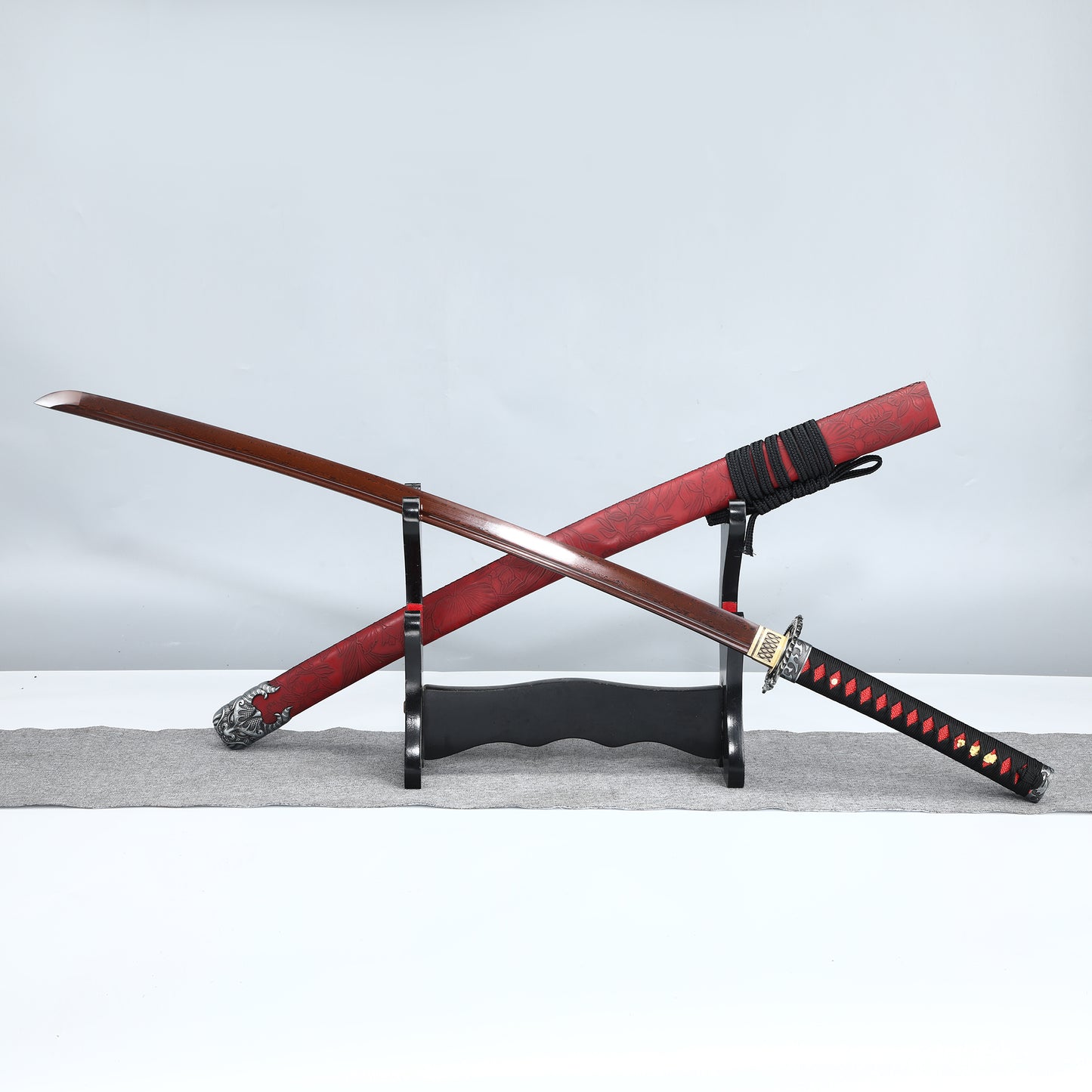 (25) Hand-made authentic Japanese Samurai sword hundred chain pattern steel baked red