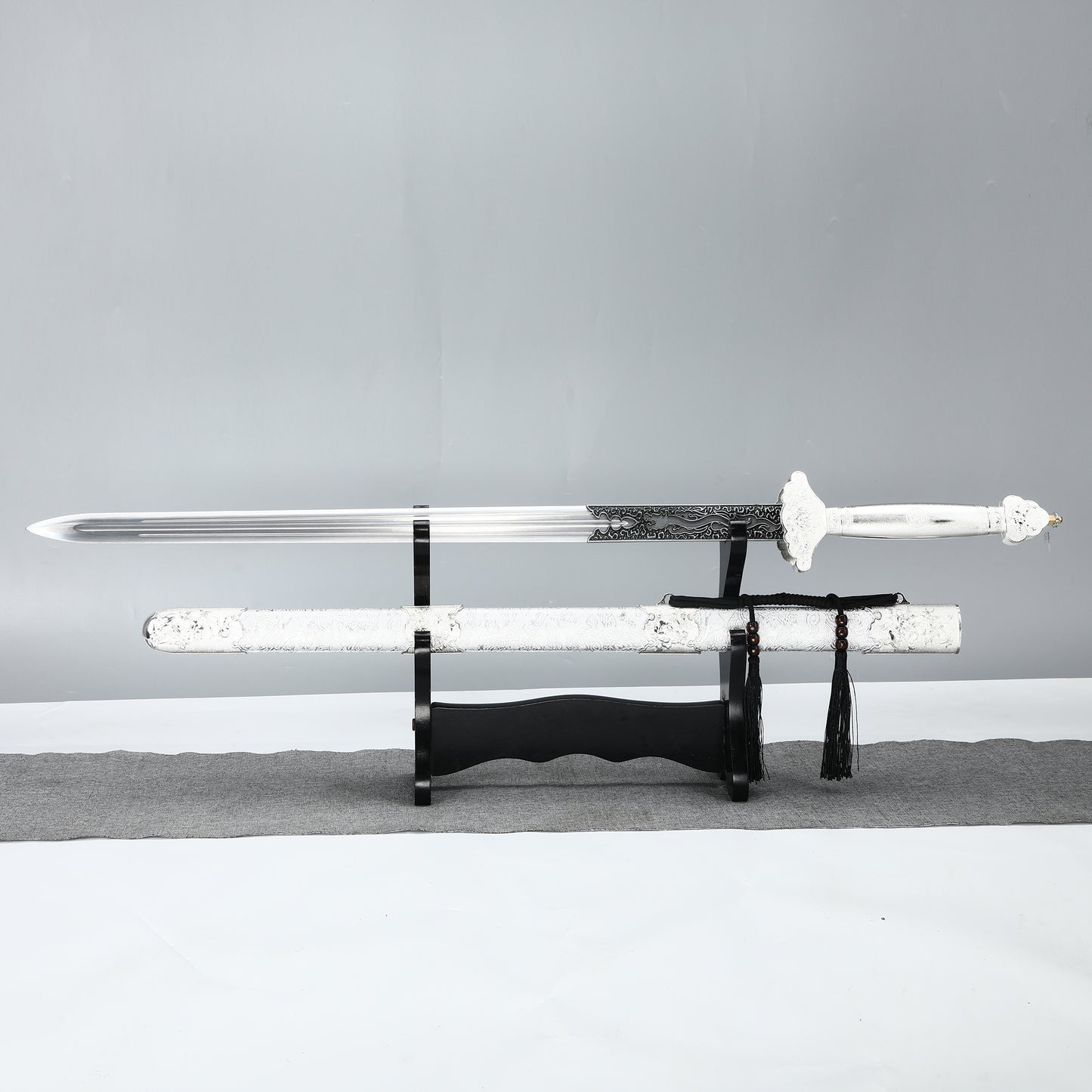 Handcrafted Han Dynasty sword made of 1095 steel with a white sheath for collection and gift giving