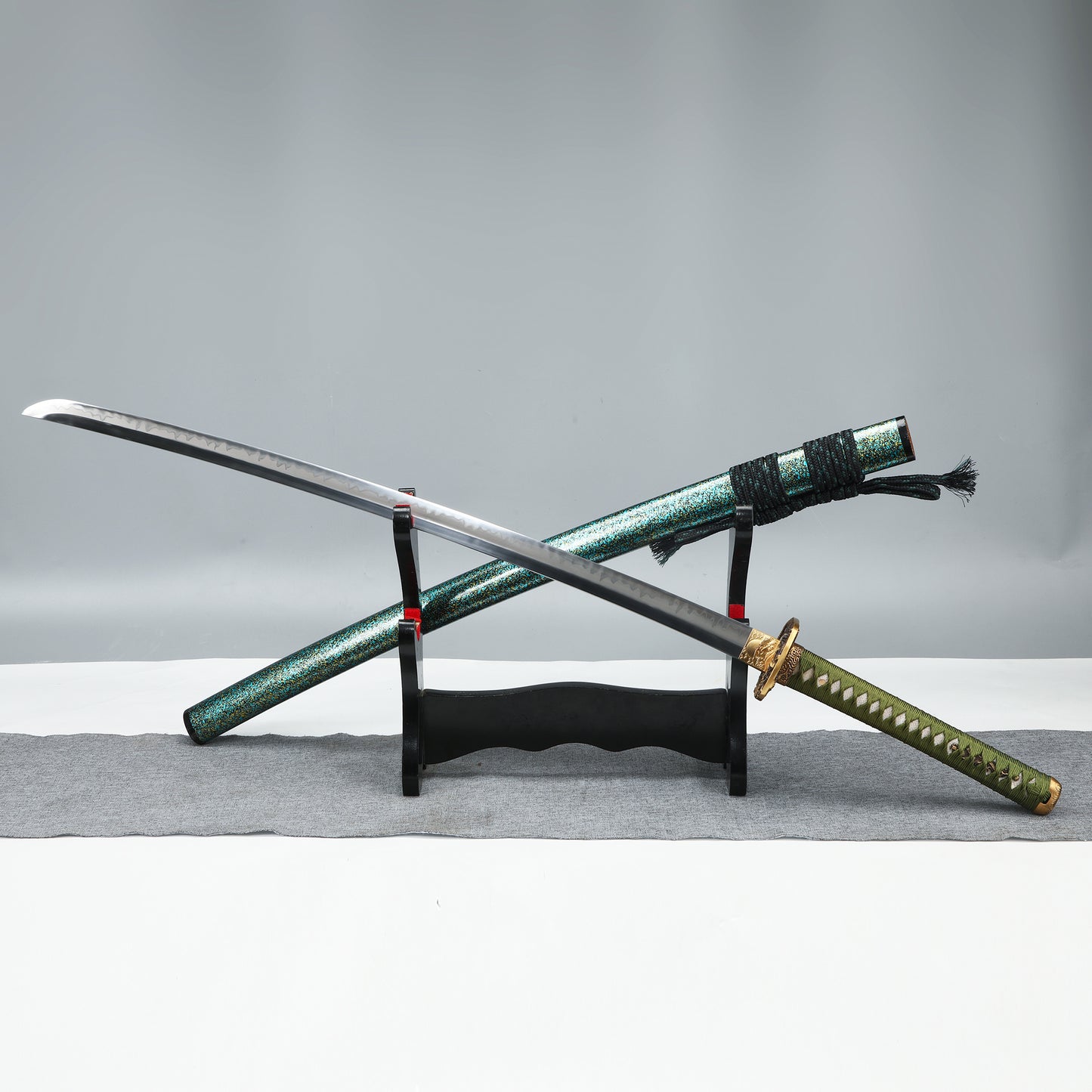 Handmade katana, Japanese katana, T10 steel burning blade clay tempered, brass fittings all Tang