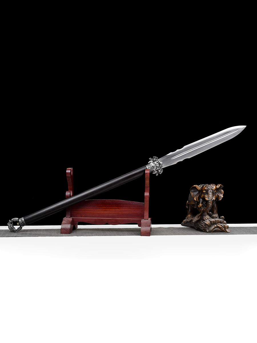 Eighteen weapons for decoration and collection, dragon singing spear
