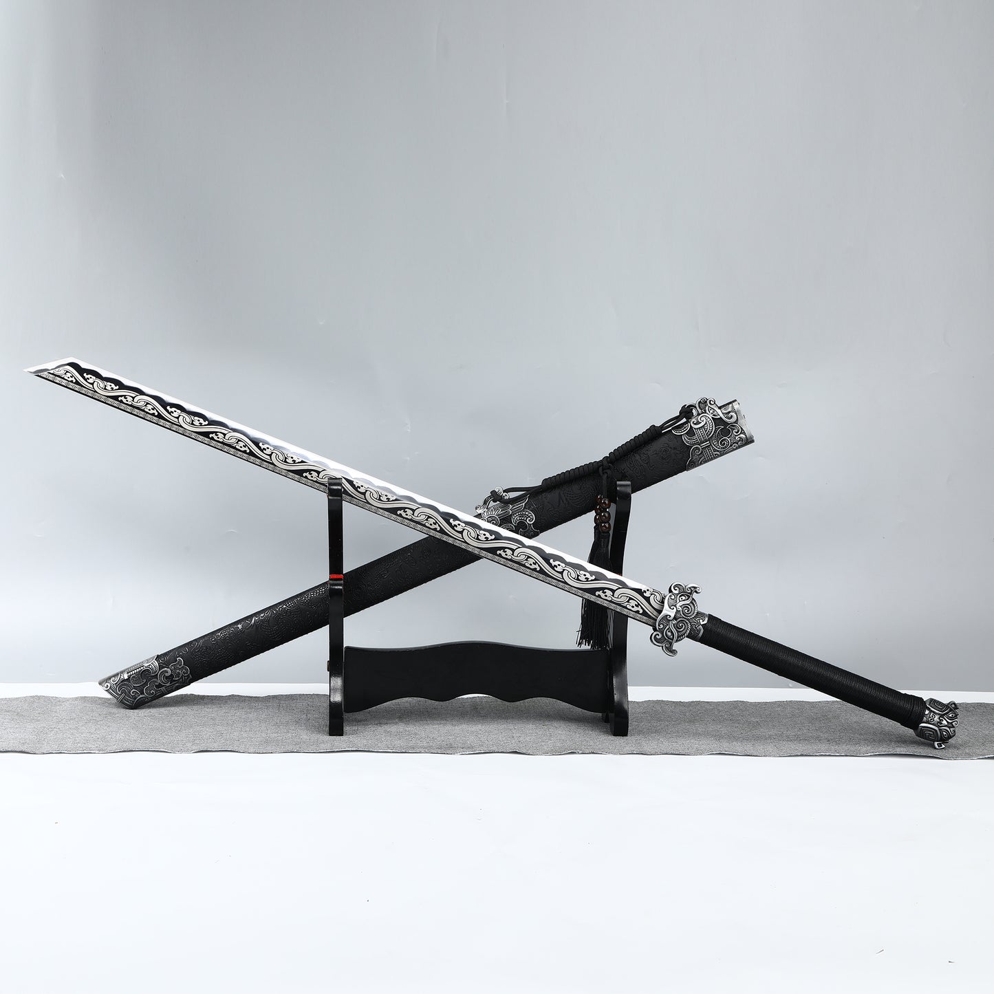 Tang Dao Chinese Film and Television Knife Decorative Knife 1095 Steel Manufacturing Dragon Pattern Sheath