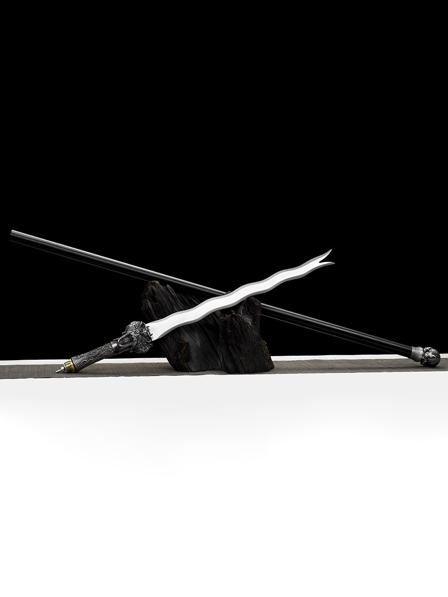 Eighteen weapons: Golden Snake Spear