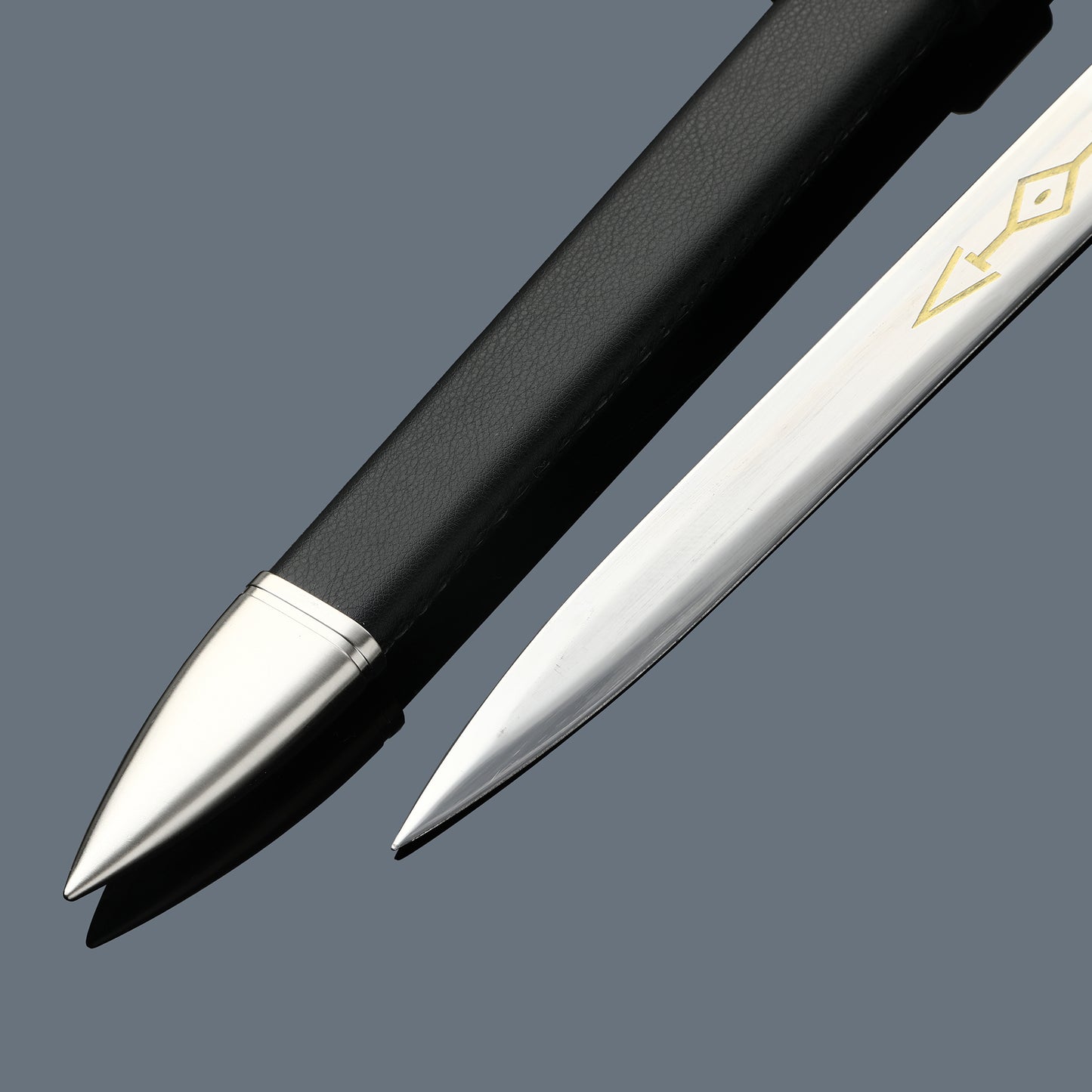 (2)EUROPEAN SWORD
