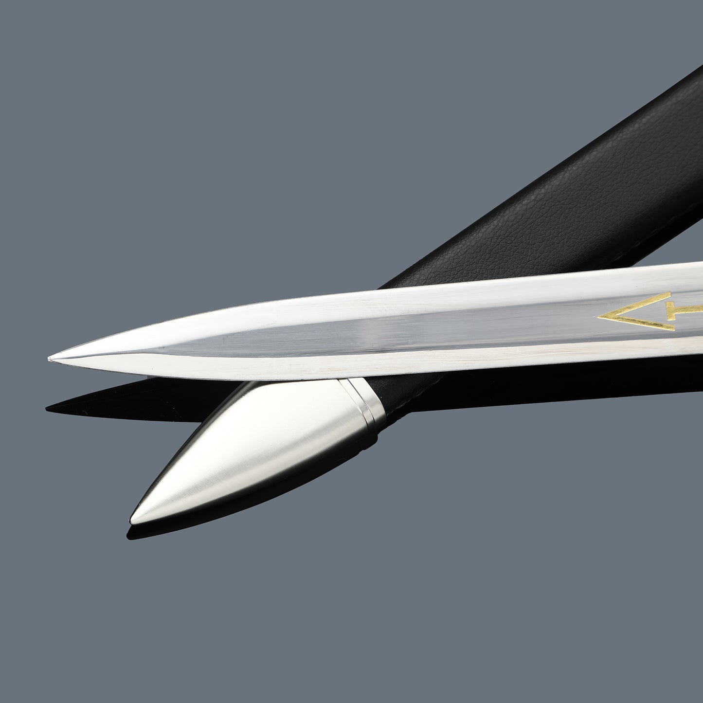 (2)EUROPEAN SWORD