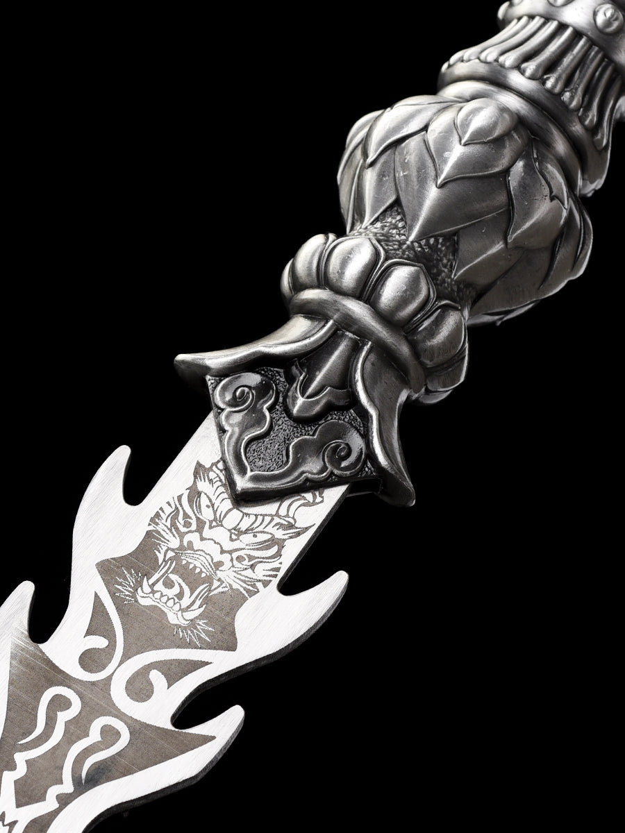 Eighteen weapons: Lotus Spear 22