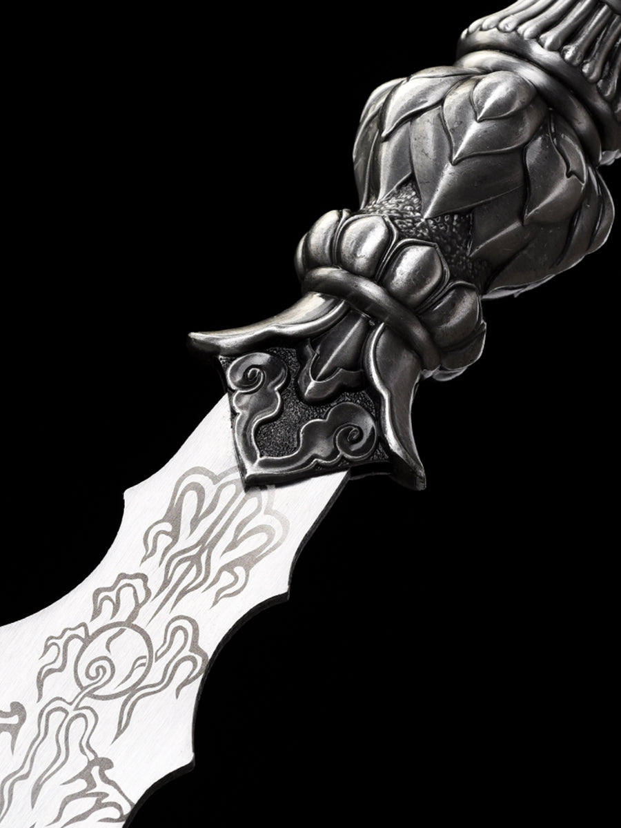 Eighteen weapons: Lotus Spear 444