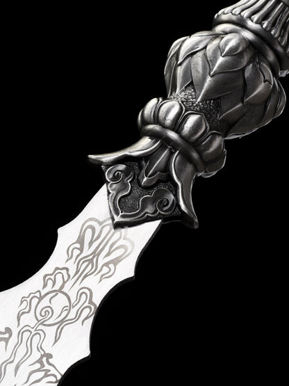 Eighteen weapons: Lotus Spear 444