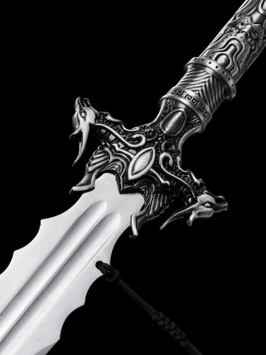 Eighteen weapons: Dragon Gallbladder Bright Silver Spear