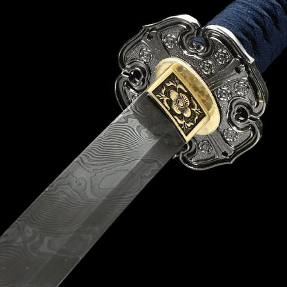 Hand forging Damascus steel with twisted patterns to make green sheaths--S2081