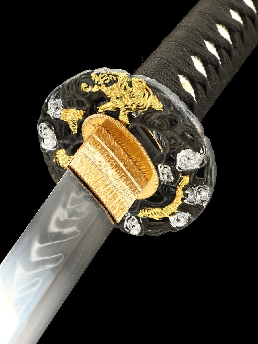Hand forged samurai sword, dragon sword, Tan T10 steel production