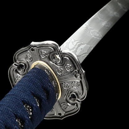 Hand forging Damascus steel with twisted patterns to make green sheaths--S2081