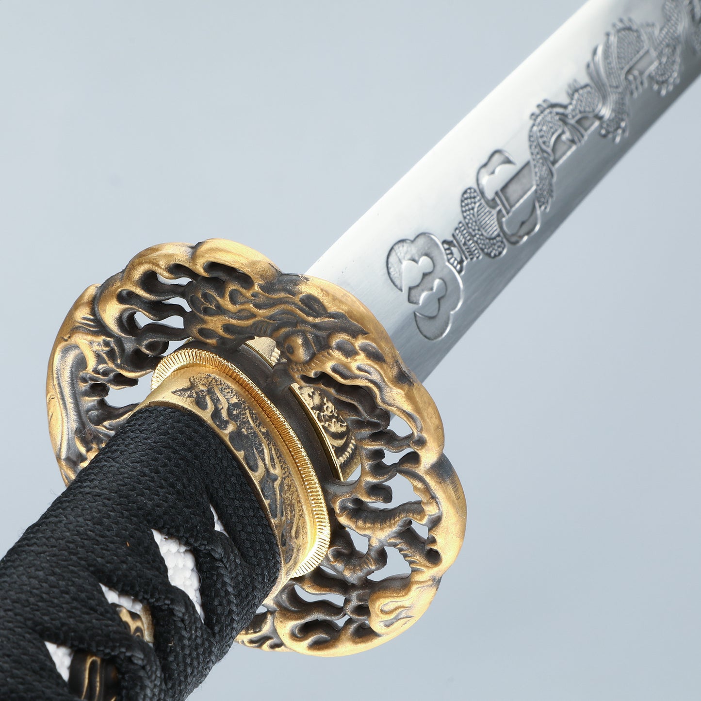 Real T10 Katana Clay Tempered Sword Steel Sharp  Japanese Samurai Swords are a Unique Gift for Men