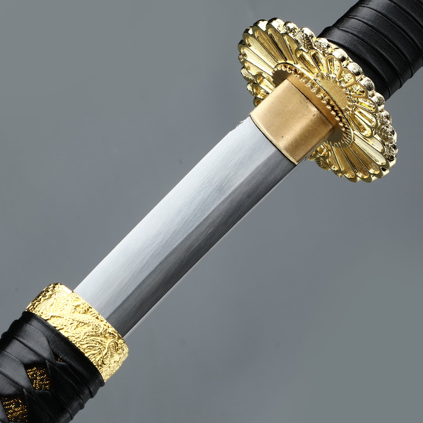 (43)Japanese Tachi Odachi Sword High Manganese Steel With Golden Tsuba And Black Scabbard