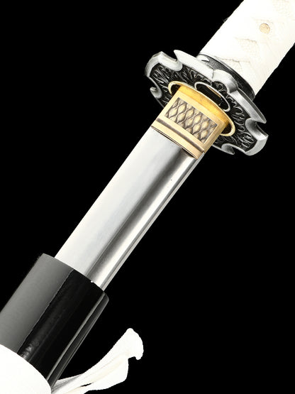Japanese samurai sword made of 1095 steel