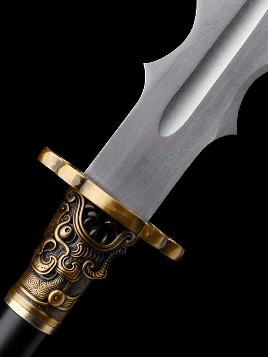 Eighteen weapons for decoration and collection, Dragon Gallbladder Bright Silver Spear