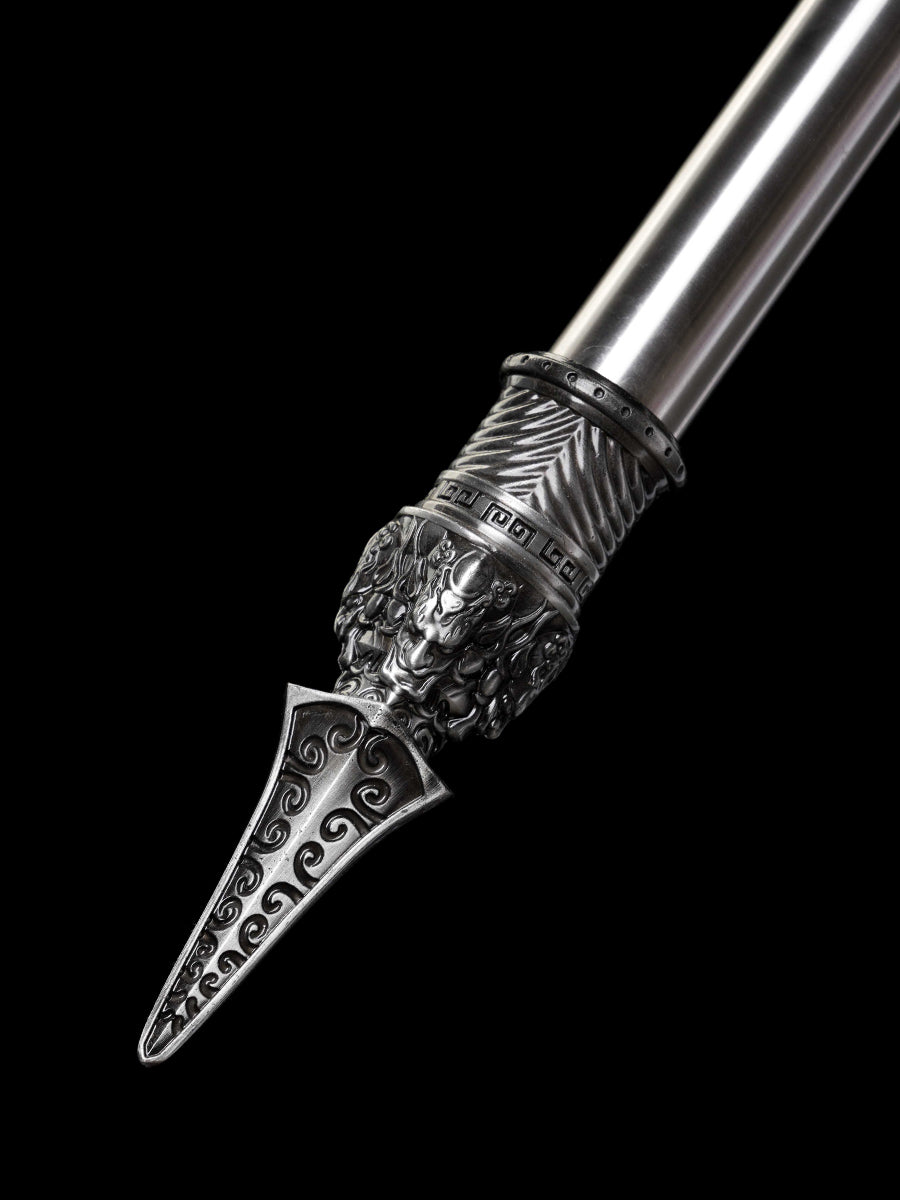 Eighteen weapons: Dragon Gallbladder Bright Silver Spear