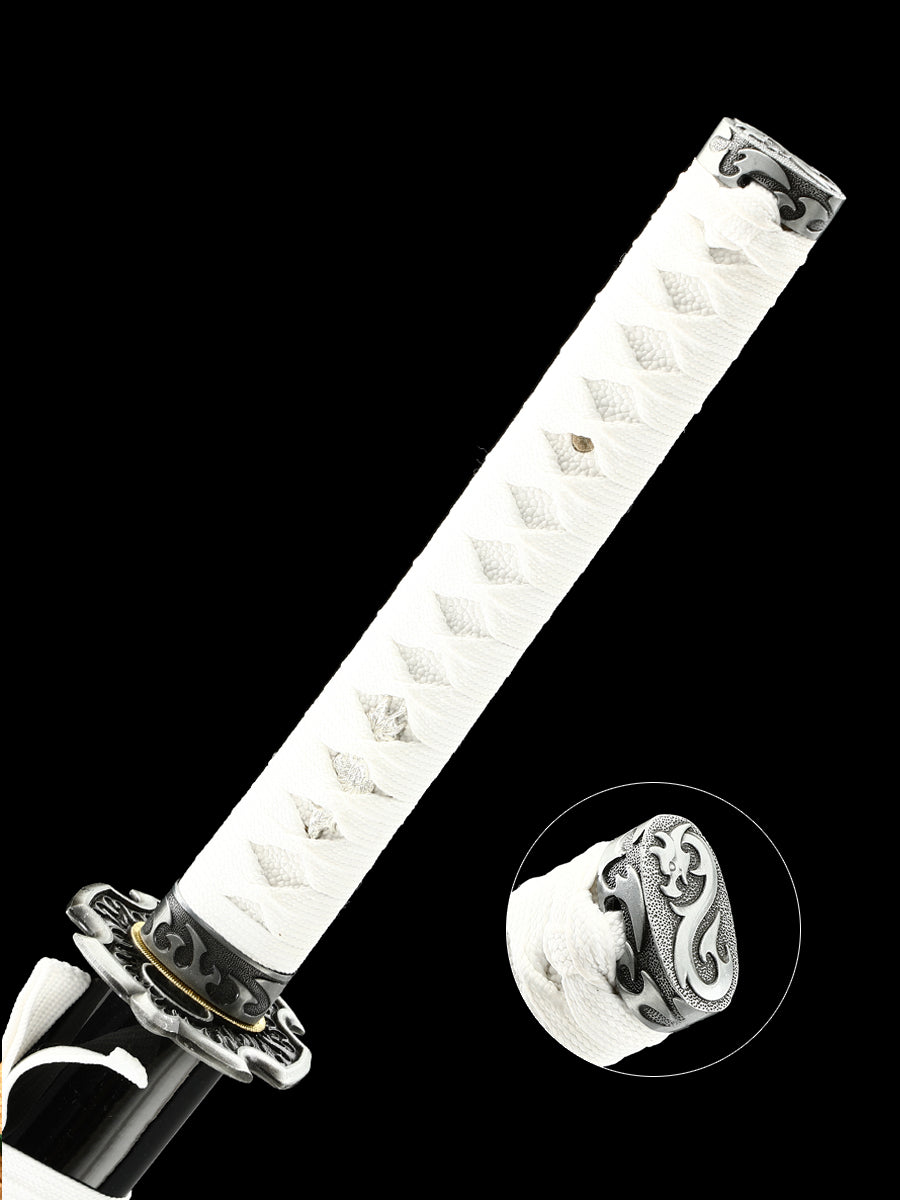 Japanese samurai sword made of 1095 steel