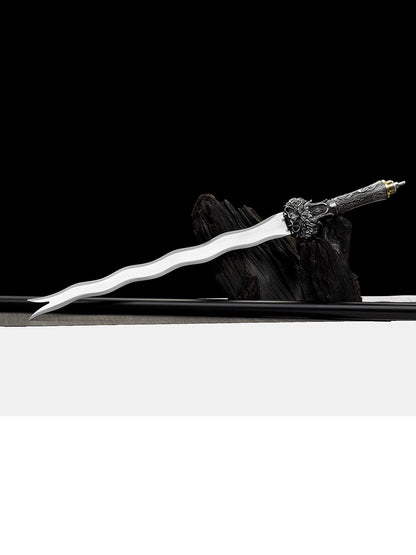 Eighteen weapons: Golden Snake Spear