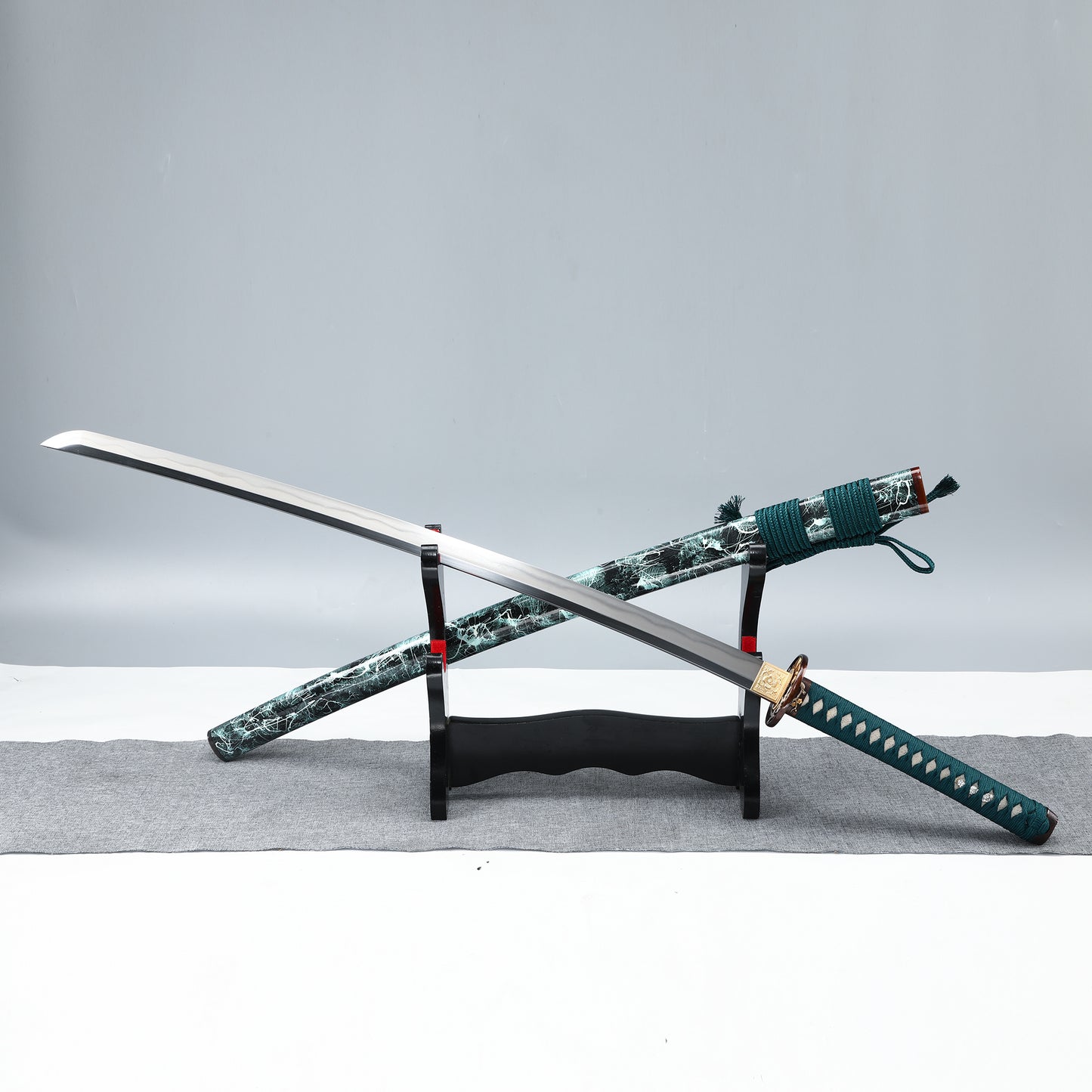 HERO SWORD Cool Green Japanese Katana Sword Handmade Clay Tempered T10 Steel Razor Sharp Samurai Sword Real Hamon Battle Ready