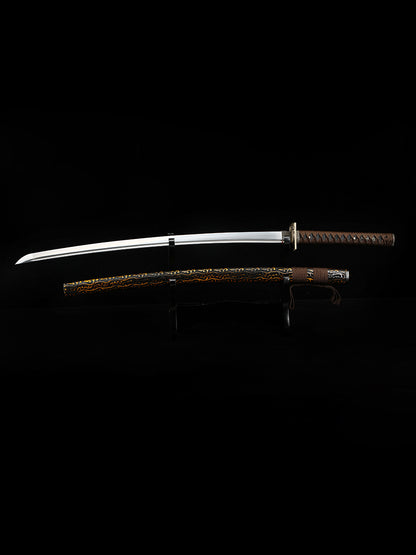 Japanese samurai sword with 1095 steel blade, hand carved dragon exquisite sheath
