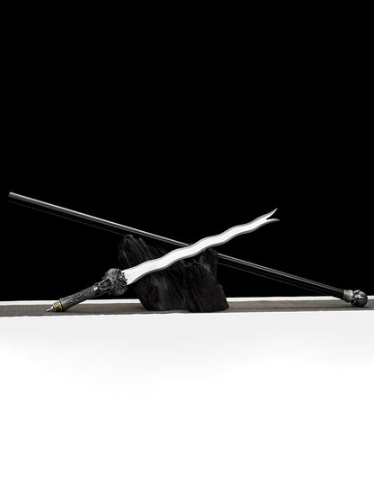 Eighteen weapons: Golden Snake Spear
